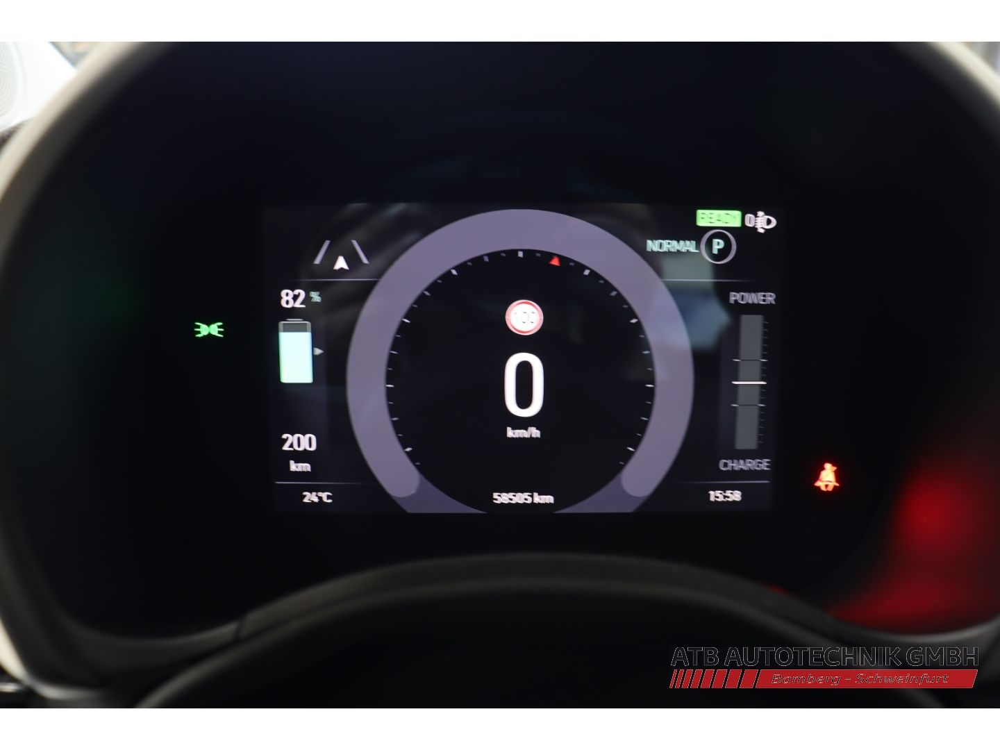 Fahrzeugabbildung Fiat 500e Komfortpaket 42kWh 93,5% SOH Apple CarPlay