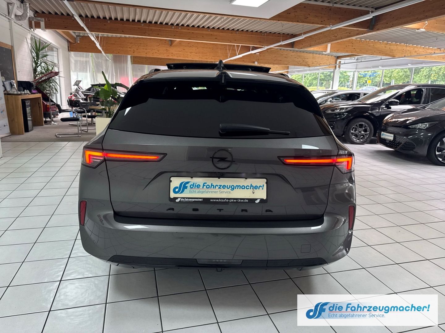 Fahrzeugabbildung Opel Astra L Sports Tourer GS HUD El. Panodach Navi D