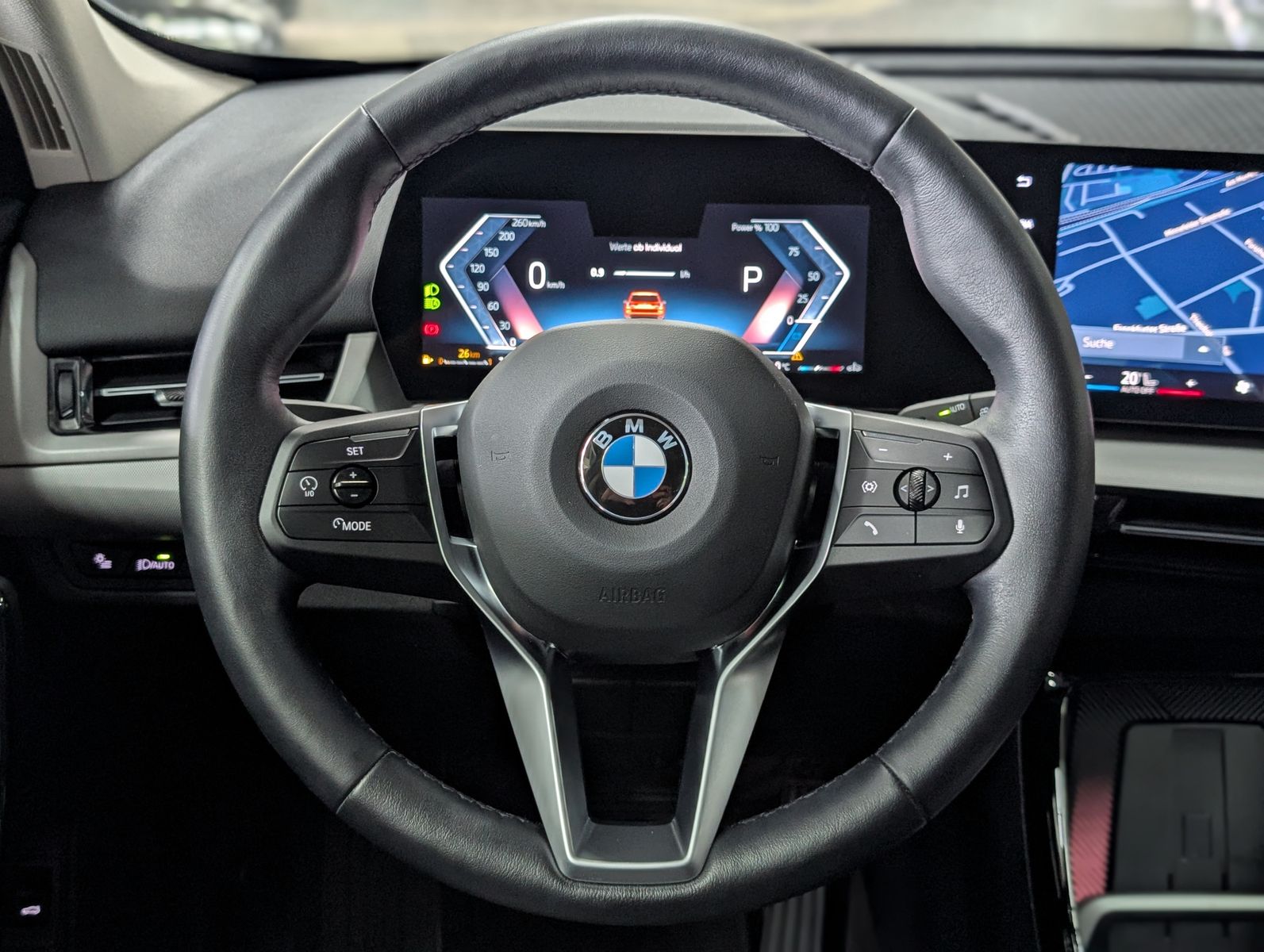 Fahrzeugabbildung BMW X1 20 i sDrive SPORT SHADOW PANO AHK LED AHK ACC