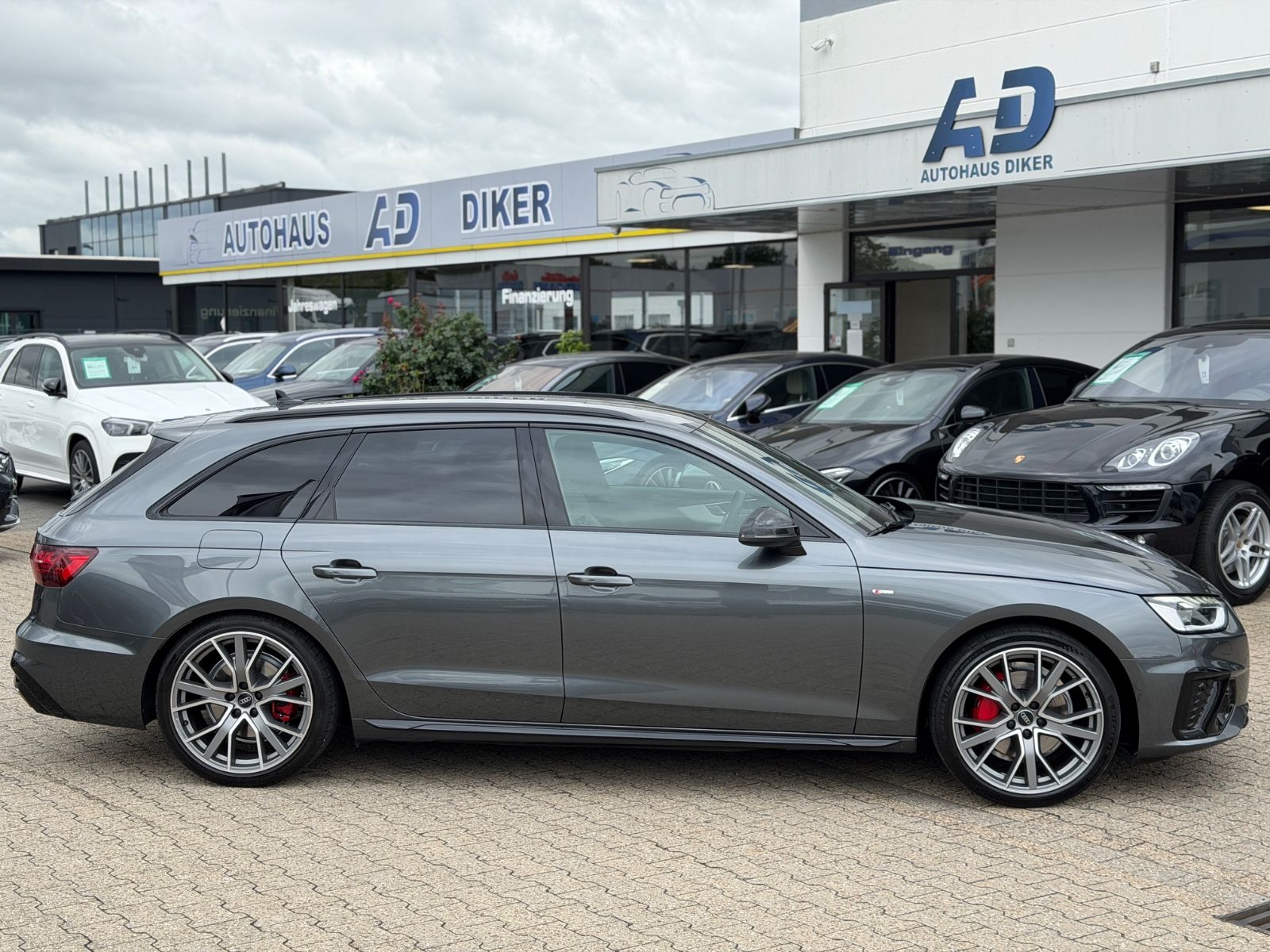 Audi A4 Avant 40 TDI S line Autom., Virtual, LED imagem 3