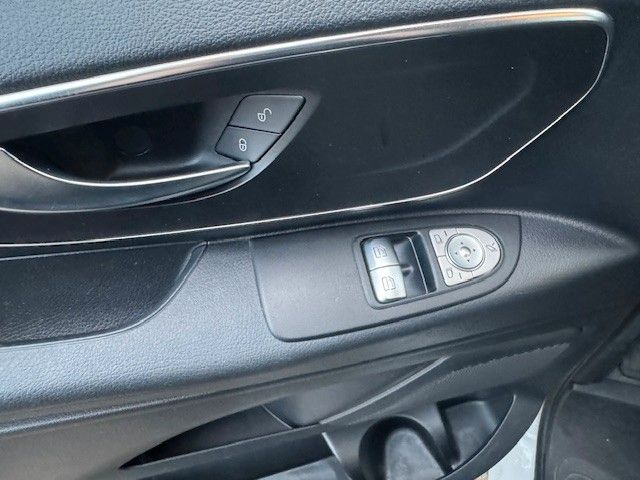 Fahrzeugabbildung Mercedes-Benz Vito Tourer 114 CDI Pro lang KAMERA NAVI 9 Sitze