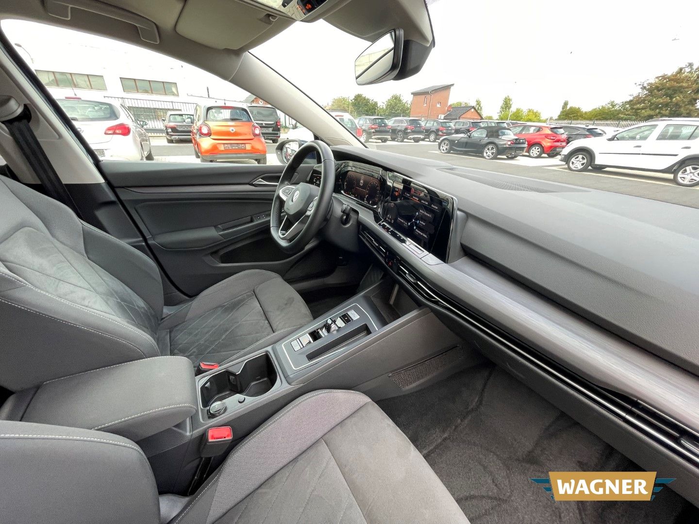 Fahrzeugabbildung Volkswagen Golf VIII Style eTSI 1.5  Automatik