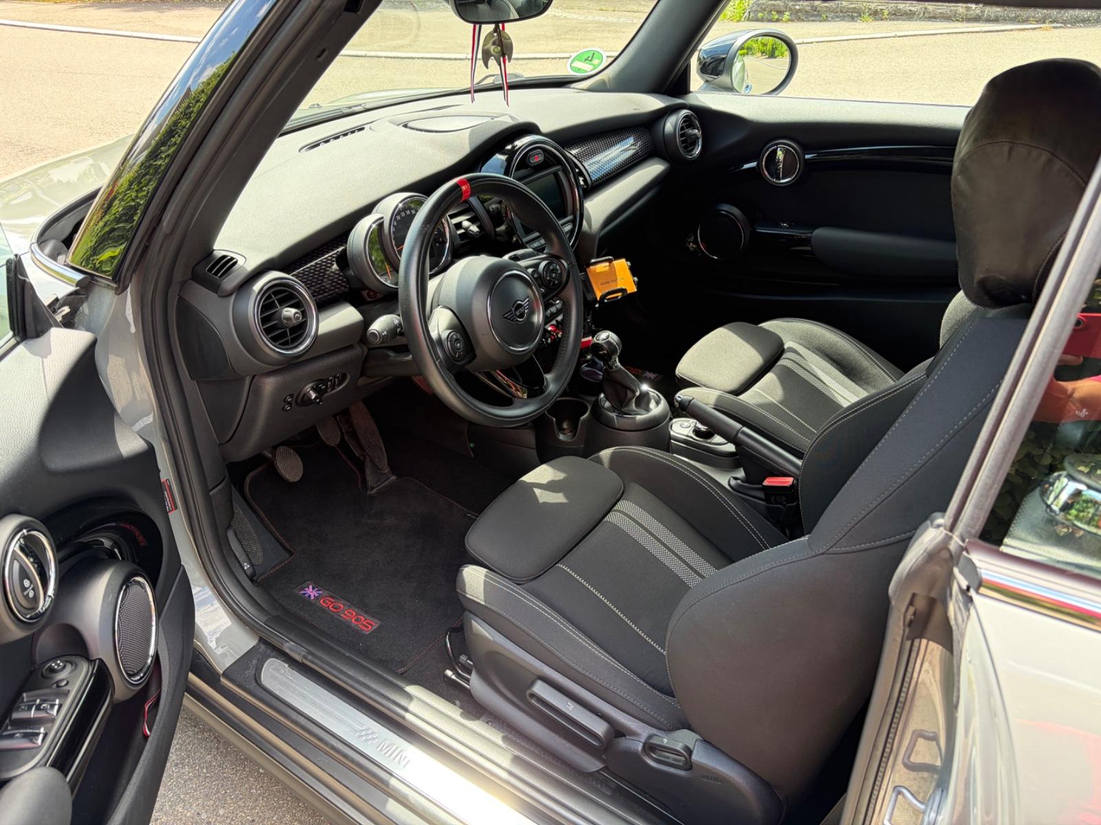 MINI Cooper S Cabrio Cooper S. Scheckheftgepflegt