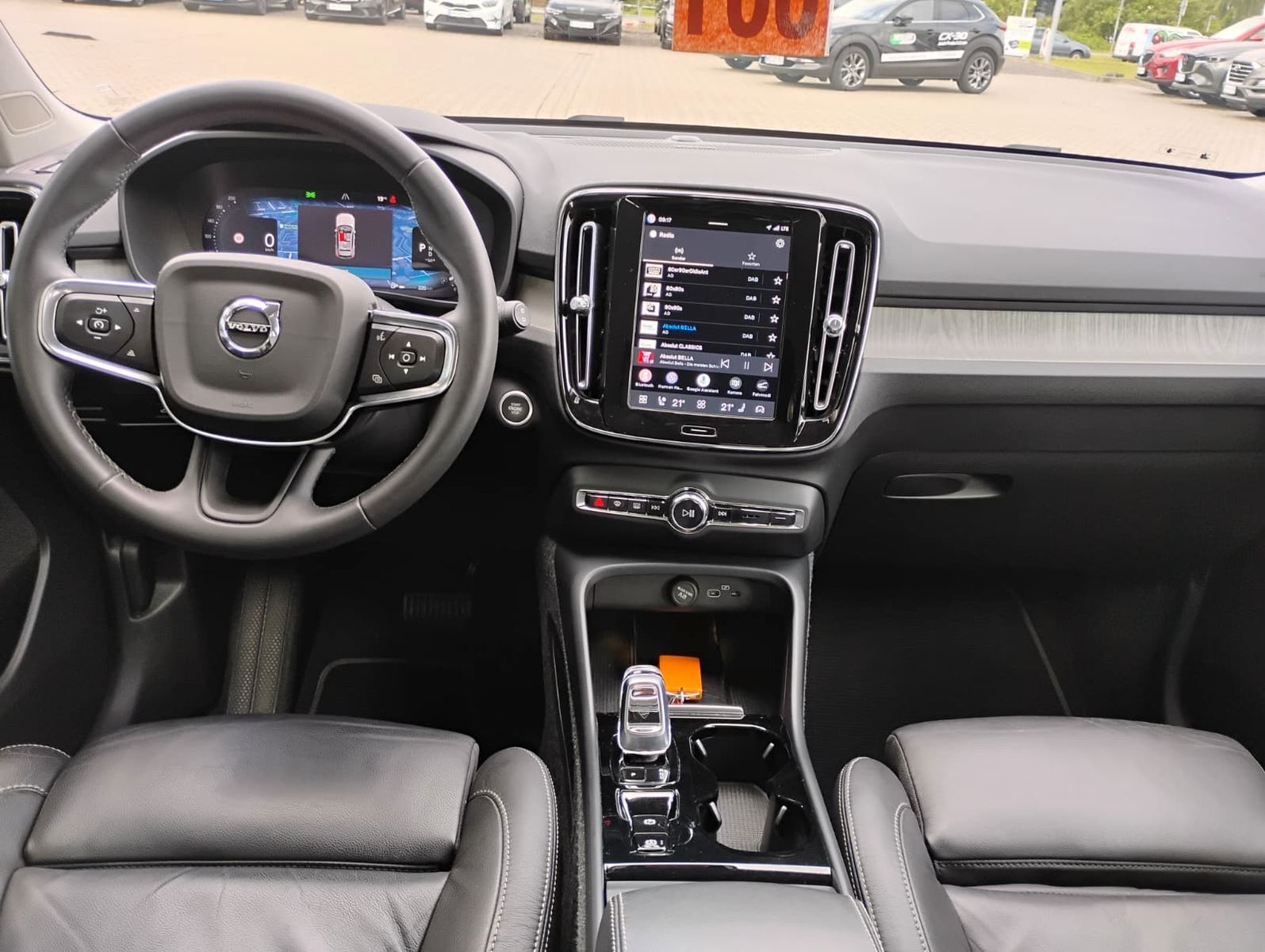 Volvo XC 40 (08/2022, Benzin)