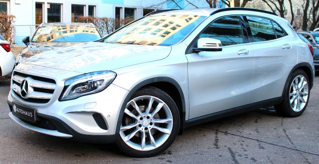 Mercedes-Benz GLA 250 4Matic Aut.* NAVI* XENON* LEDER