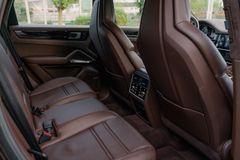 Fahrzeugabbildung Porsche Cayenne Turbo S E-Hybrid*Chrono*Luftfwk*Headup*