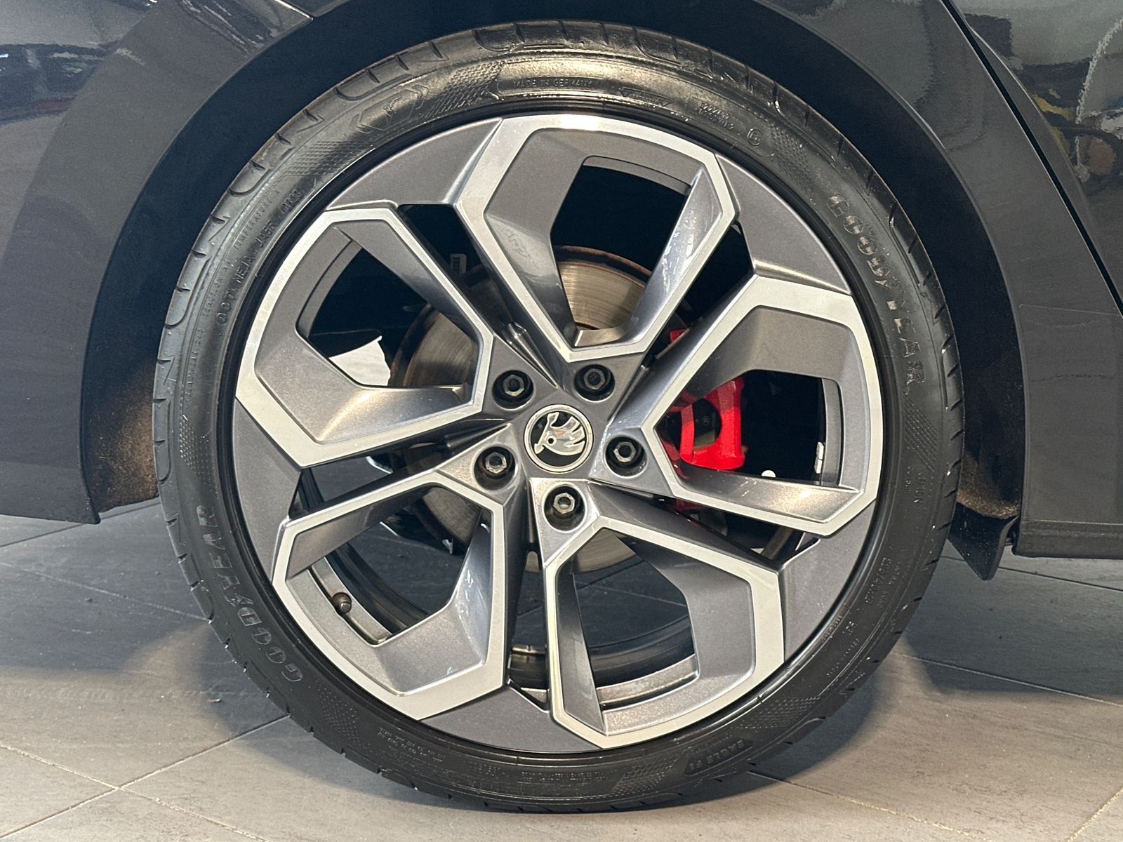 Fahrzeugabbildung SKODA Octavia Combi 2.0 TDI DSG RS NAV+LED+STHZ+ACC