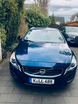 Volvo V60  Ocean Race  - Volvo V60: Race