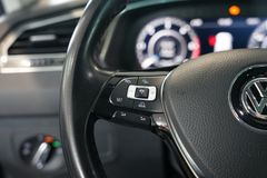 VW Tiguan 2.0 TDI Highline R-Line 4Motion | Pano VW Tiguan 2.0 TDI Highline R-Line 4Motion | Pano