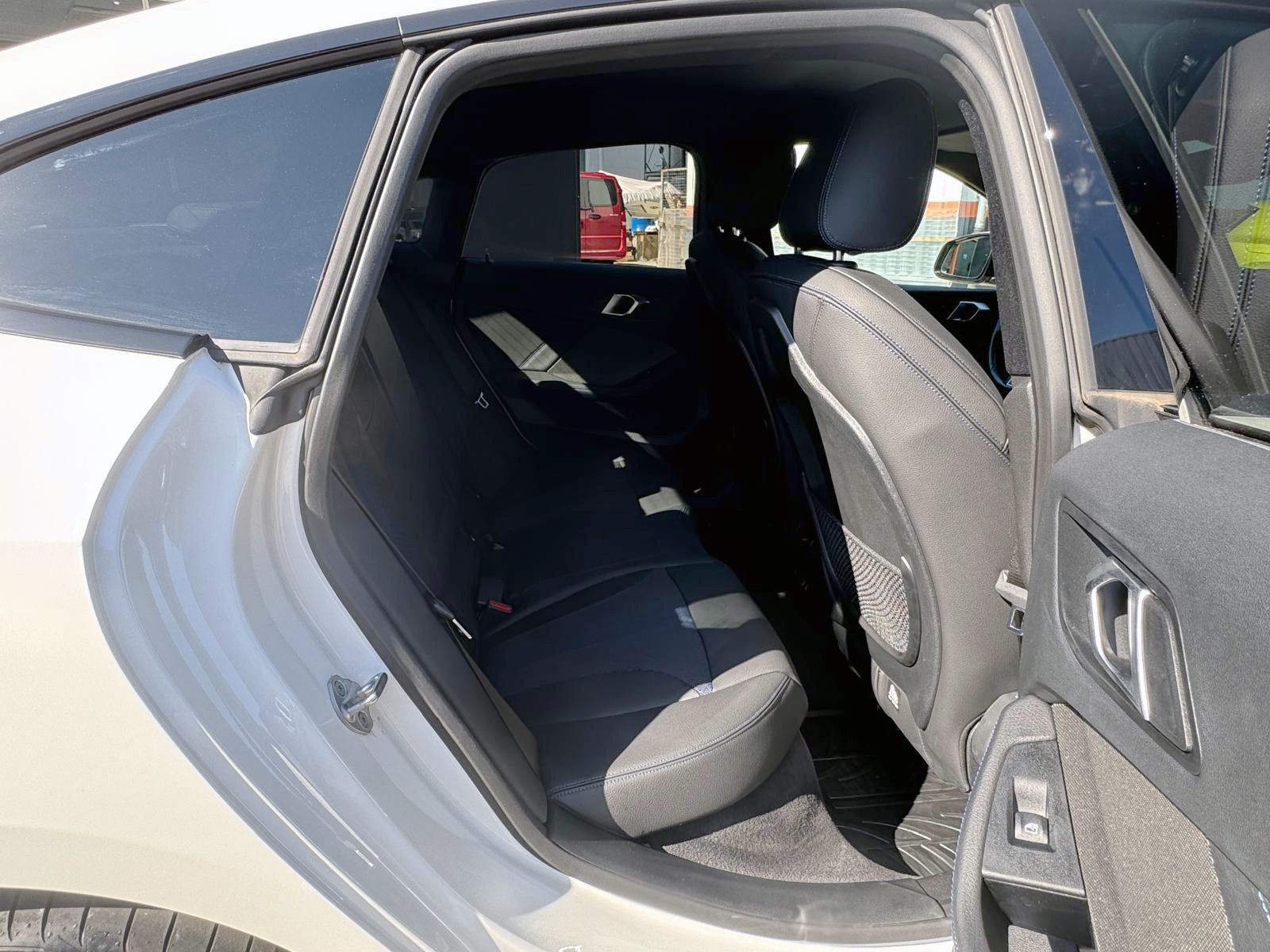 Fahrzeugabbildung BMW 220i Gran Coupé Steptr. M-Sport LED H&K KAM SHZ