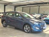 Hyundai i30 KOMBI 1.6 CRDi NAVI SITZHZ CAMERA TEMPOMAT - Hyundai i30 mit Diesel-Antrieb: Kombi, 1.6
