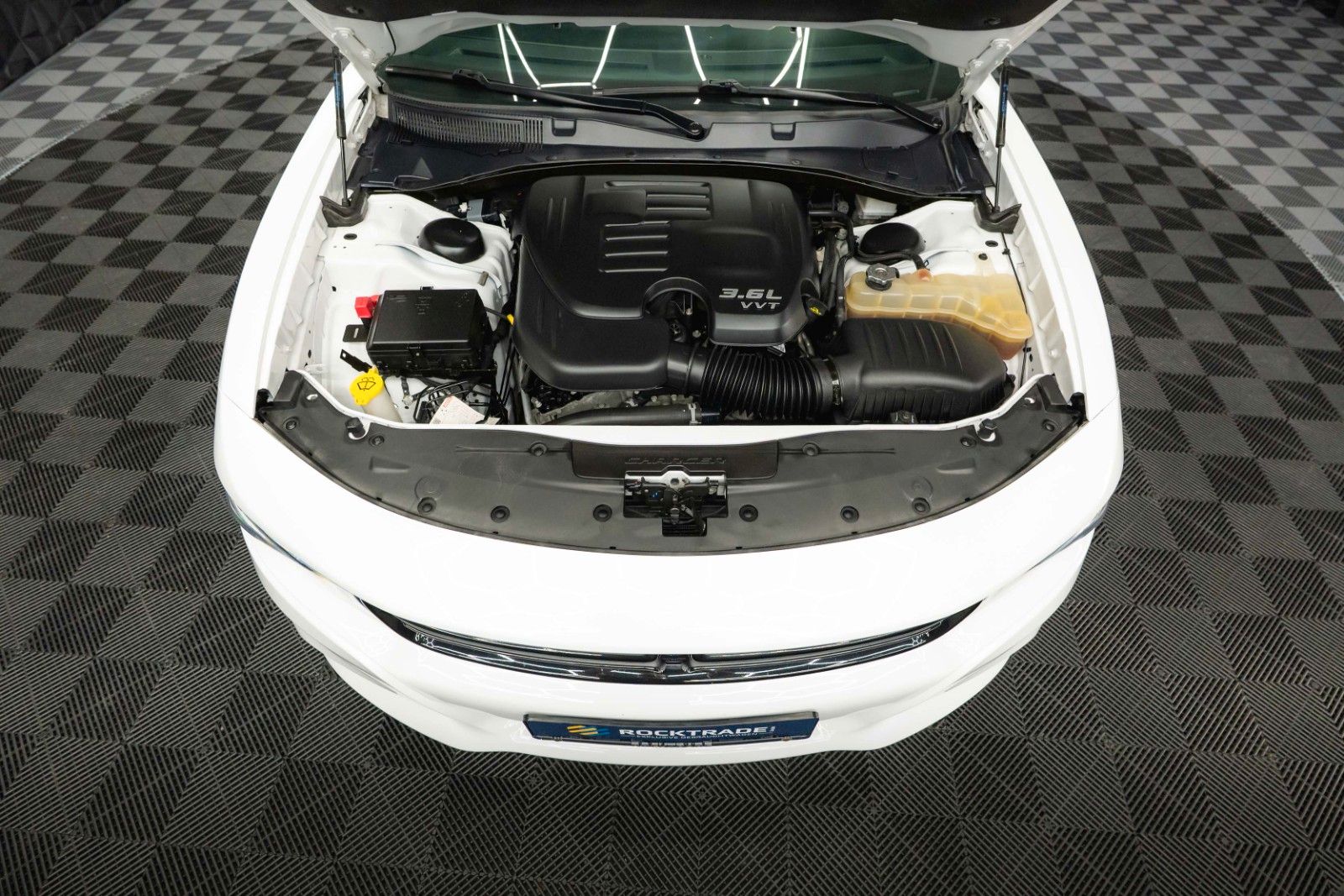 Fahrzeugabbildung Dodge Charger 3.6 Night-Paket | LED | Unfallfrei | 20'