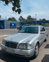 Mercedes-Benz Mercedes Benz | W202 | C220 Sport - Mercedes-Benz C 220 mit Benzin-Antrieb: Limousine