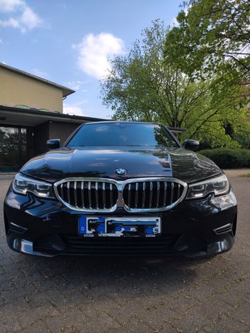 BMW 330i Sport Line Automatic Benzin