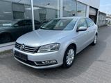 Volkswagen Passat Lim. Comfortline BlueMotion - Volkswagen Passat aus 2011: Comfortline