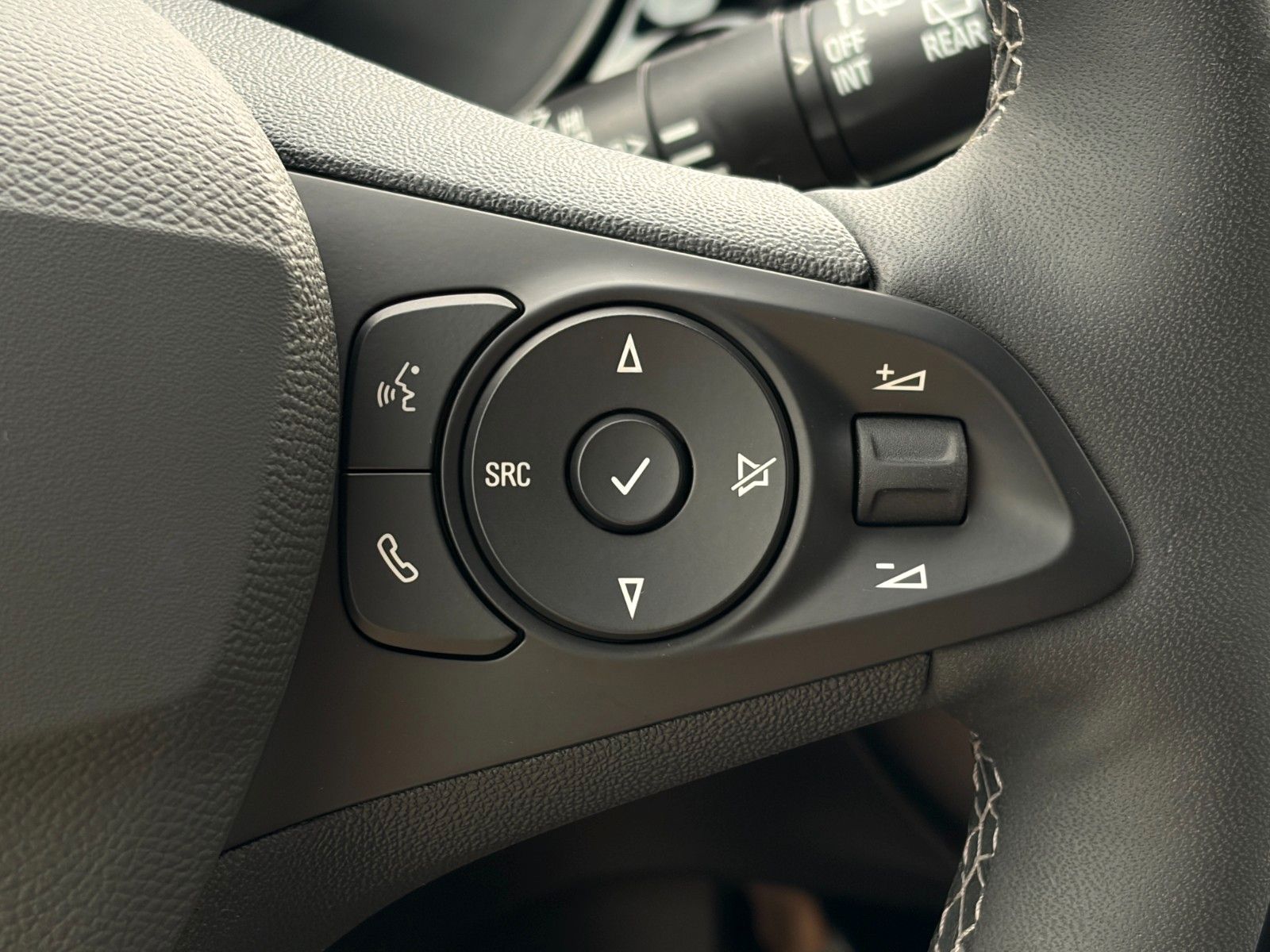 Fahrzeugabbildung Opel Corsa F GS 1.2 Turbo CarPlay Temp. CAM LHZ SHZ