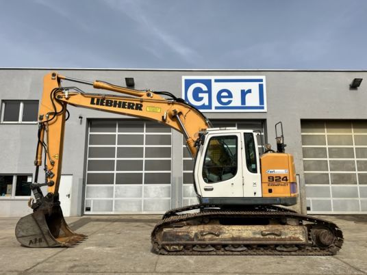 Liebherr R 924 Compact