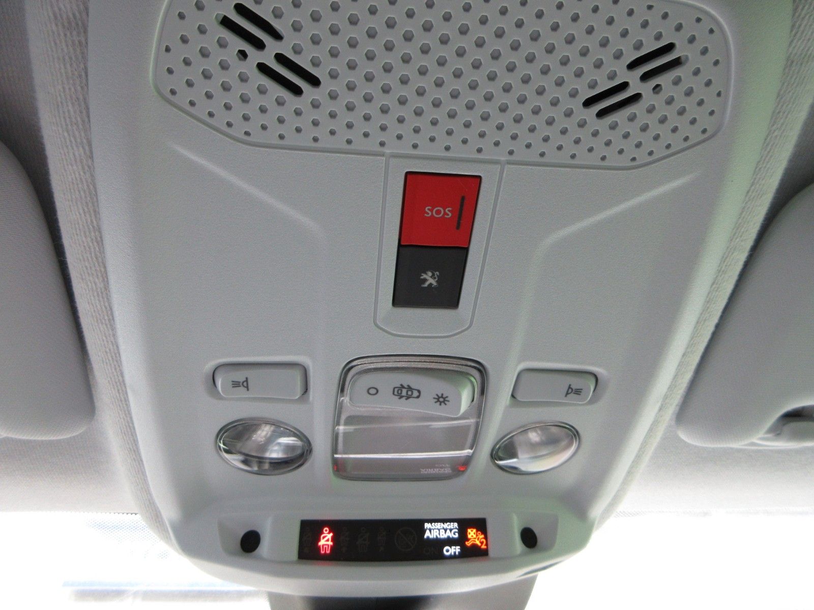 Fahrzeugabbildung Peugeot 208 Allure 1.2T LED/NAVI/PDC/R´CAM/VIRTUAL/TEMPO