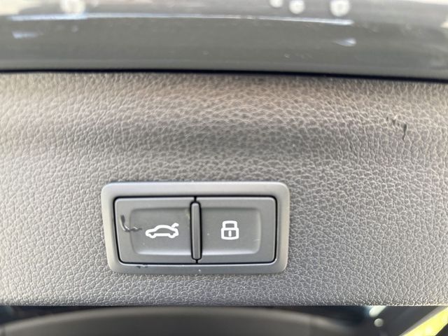 Q3 35 TDI LED+360°+AHK+STHZ+VCP+PDC+SMARTPHONE I