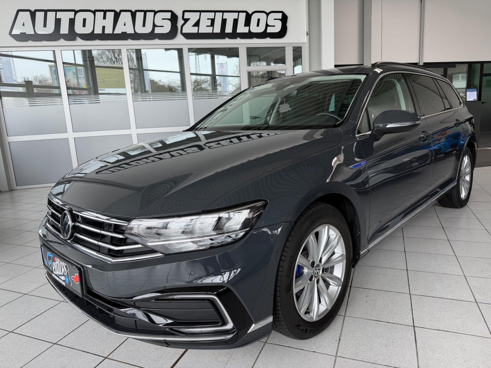 Volkswagen Passat GTE *Navi*CarPlay*SHZ*Massage*PDC*RFK*DAB
