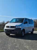 Volkswagen T5 Shuttle - Volkswagen T5 Shuttle mit Diesel-Antrieb