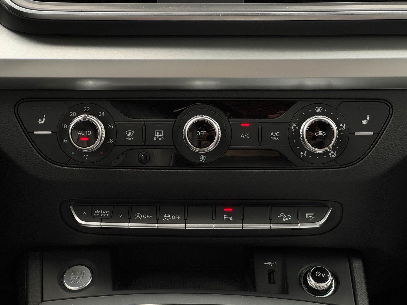 Fahrzeugabbildung Audi Q5 2.0 TFSI quattro basis Leder Kamera SHZ ACC