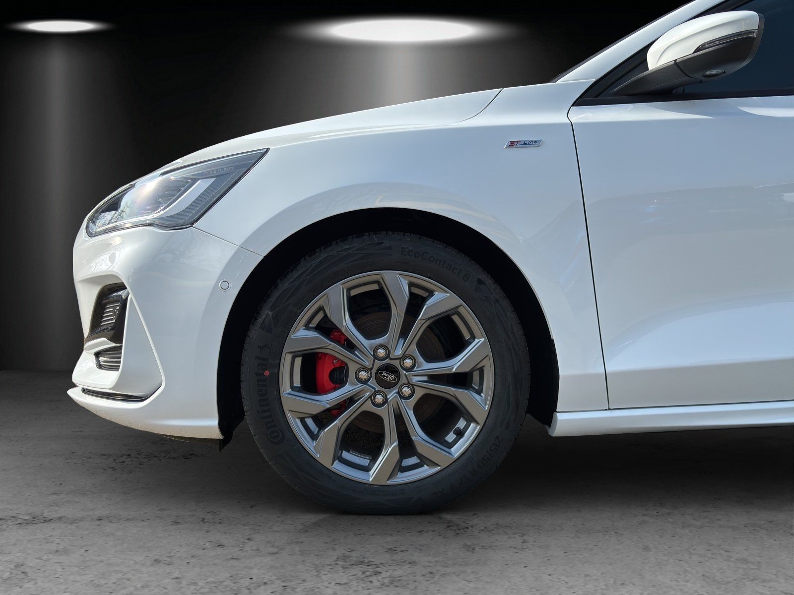 Fahrzeugabbildung Ford Focus Turnier 1,0 Ecoboost ST-Line