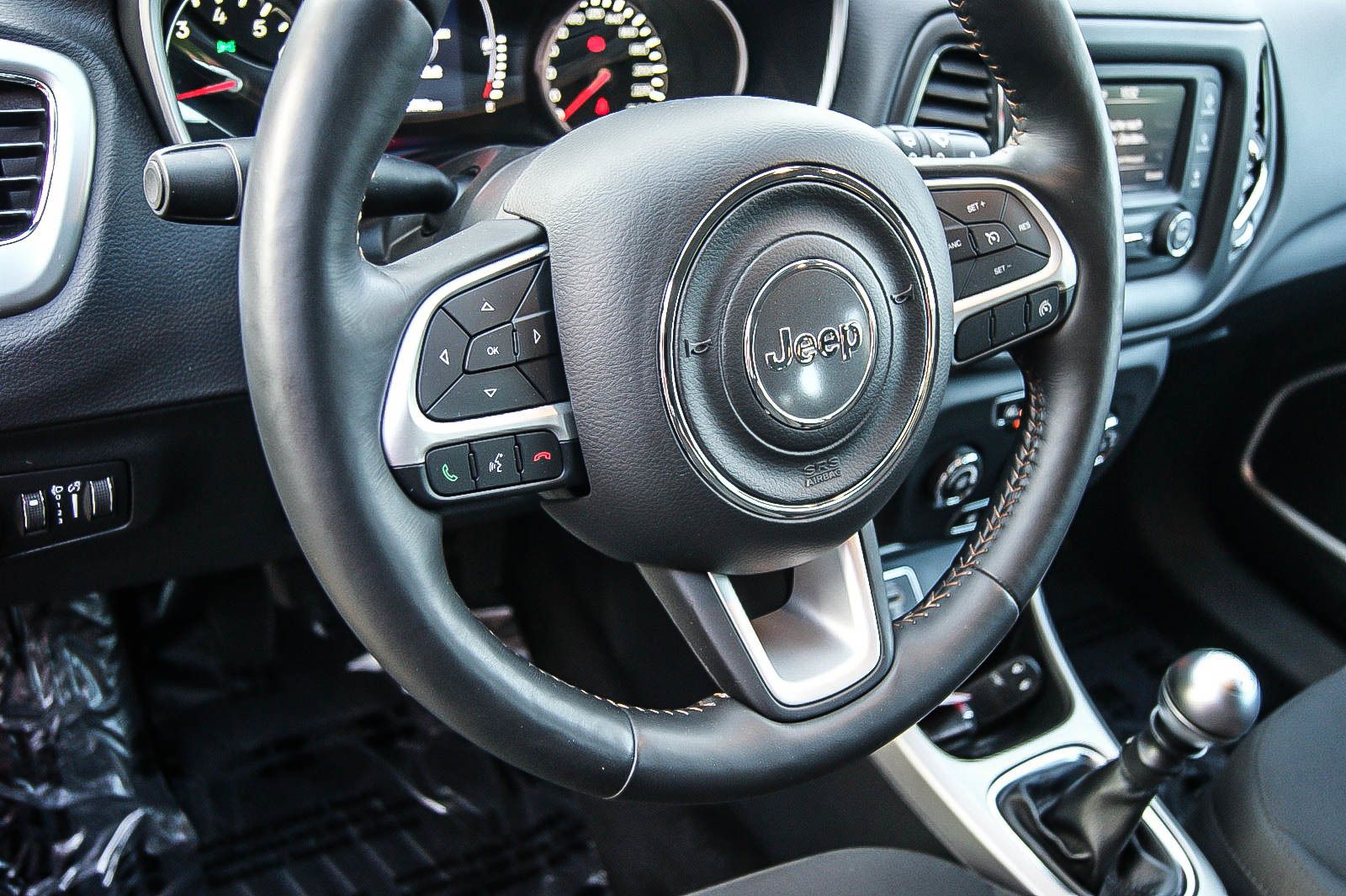 Fahrzeugabbildung Jeep Compass 1.4 Longitude KEYLESS WINTERPAKET