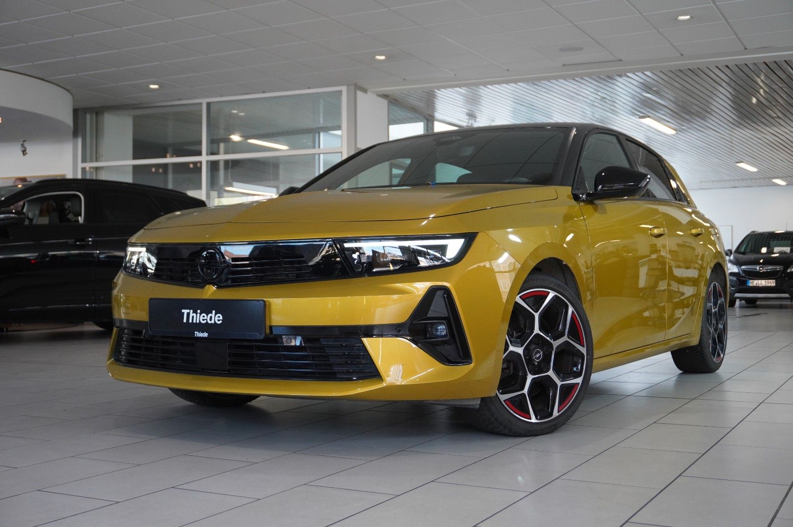 Fahrzeugabbildung Opel Astra L Lim. 1.6 HYBRID GS SPORT NAVI/360°/SPORT