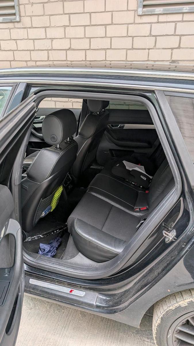 Audi Quattro 2010 — photo 12