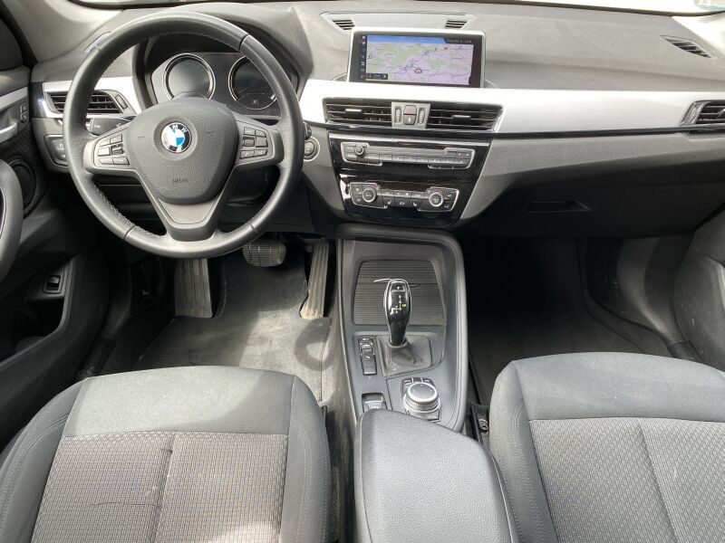 BMW X1 sDrive18d AHK/LED/NAVI/ParkAssi/TEMPO/SH foto 7