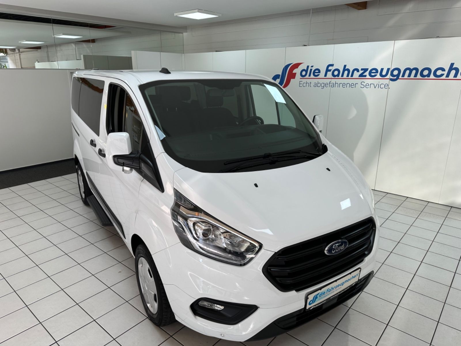 Fahrzeugabbildung Ford Transit Custom Kombi 320 L1 Trend *Doppel Klima*