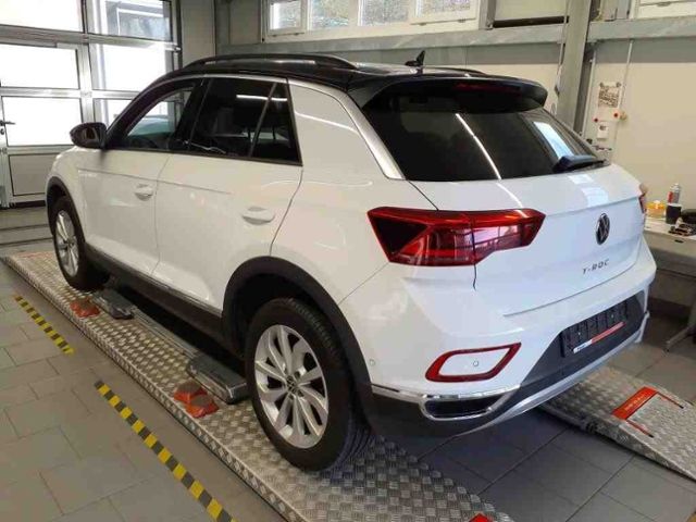 T-Roc 2.0 TDI DSG STYLE AHK+RFK+IQ.LIGHT+ACC+SHZ