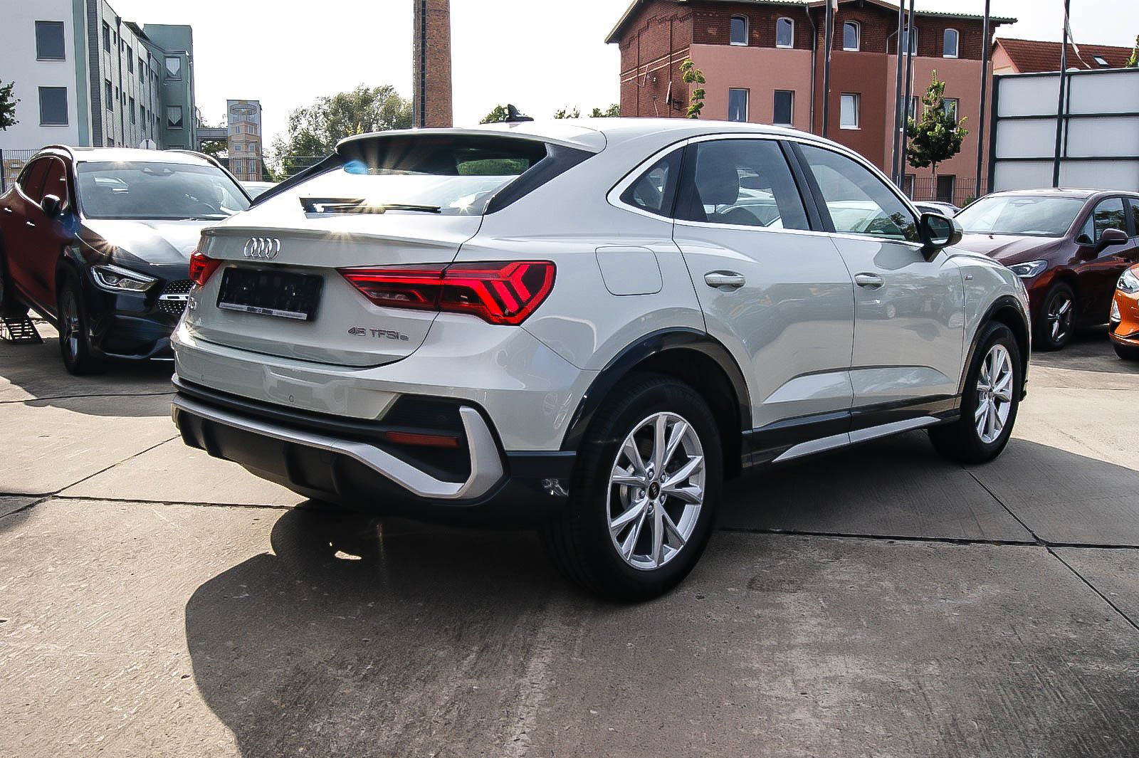 Fahrzeugabbildung Audi Q3 Sportback 45 TFSI e S line MATRIX VIRTUAL AHK