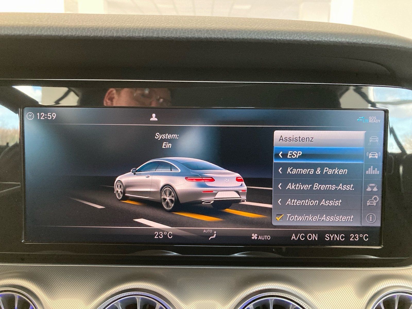 Fahrzeugabbildung Mercedes-Benz E 200 Avantgarde*Totwinkel*Kamera*LED*Park-Pilot