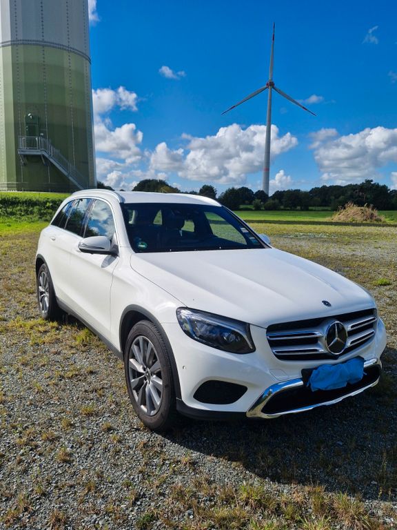 Image of Mercedes-Benz GLC 220