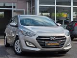 Hyundai i30 blue Classic*1 HAND*KLIMA*TÜV*USB* - Hyundai i30: Classic
