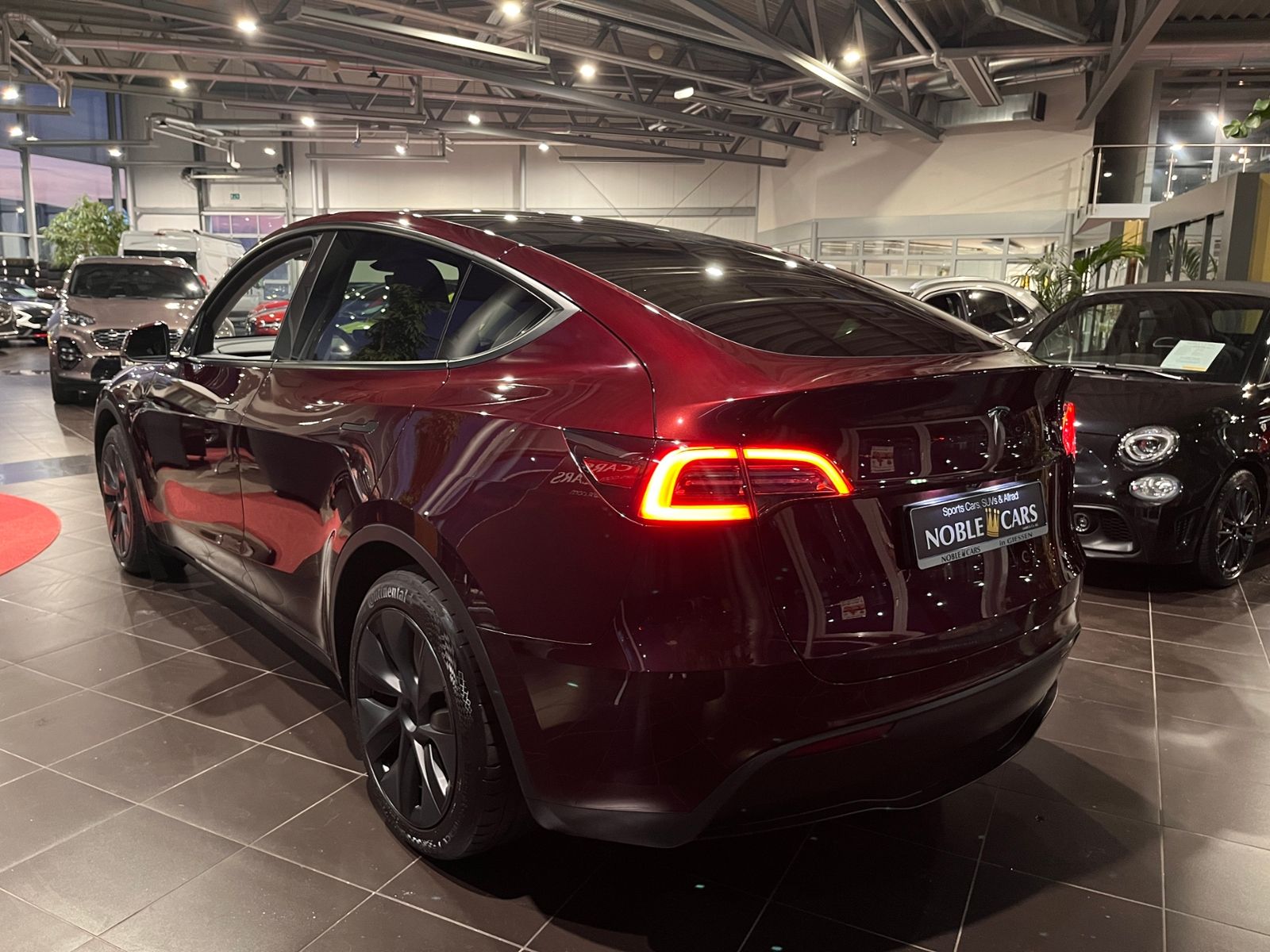 Fahrzeugabbildung Tesla Model Y SR RWD AUTOPILOT PANO 360° WP 19"