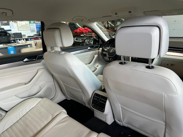 MYAUTOCENTER – Gebraucht- und Jahreswagen mit Werkstattservice in Pfaffenhofen Volkswagen Passat Highline *4Motion*Massage*AHK*LED*Keyless