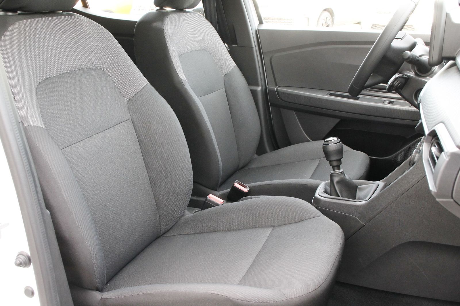 Fahrzeugabbildung Dacia Sandero Essential TCe 90
