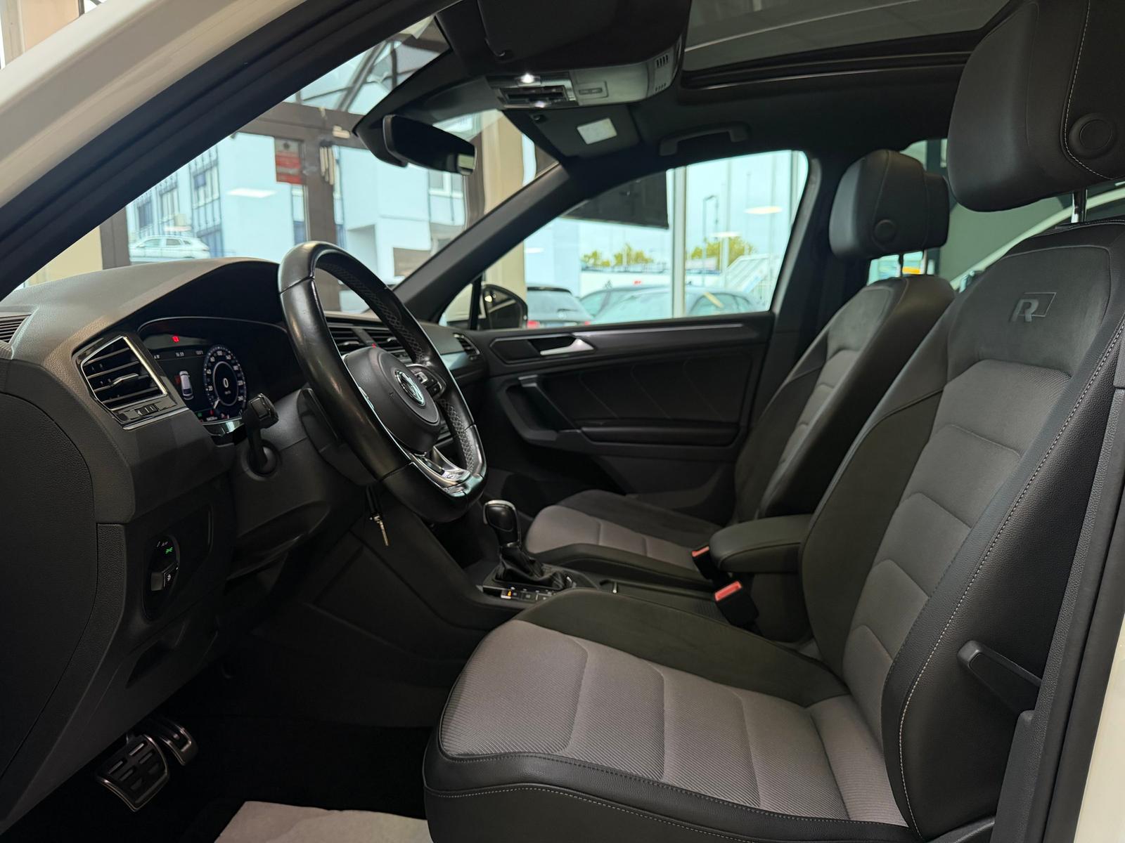 Volkswagen Tiguan 2.0 TSI R-Line 220PS 4M DSG Pano ACC LED