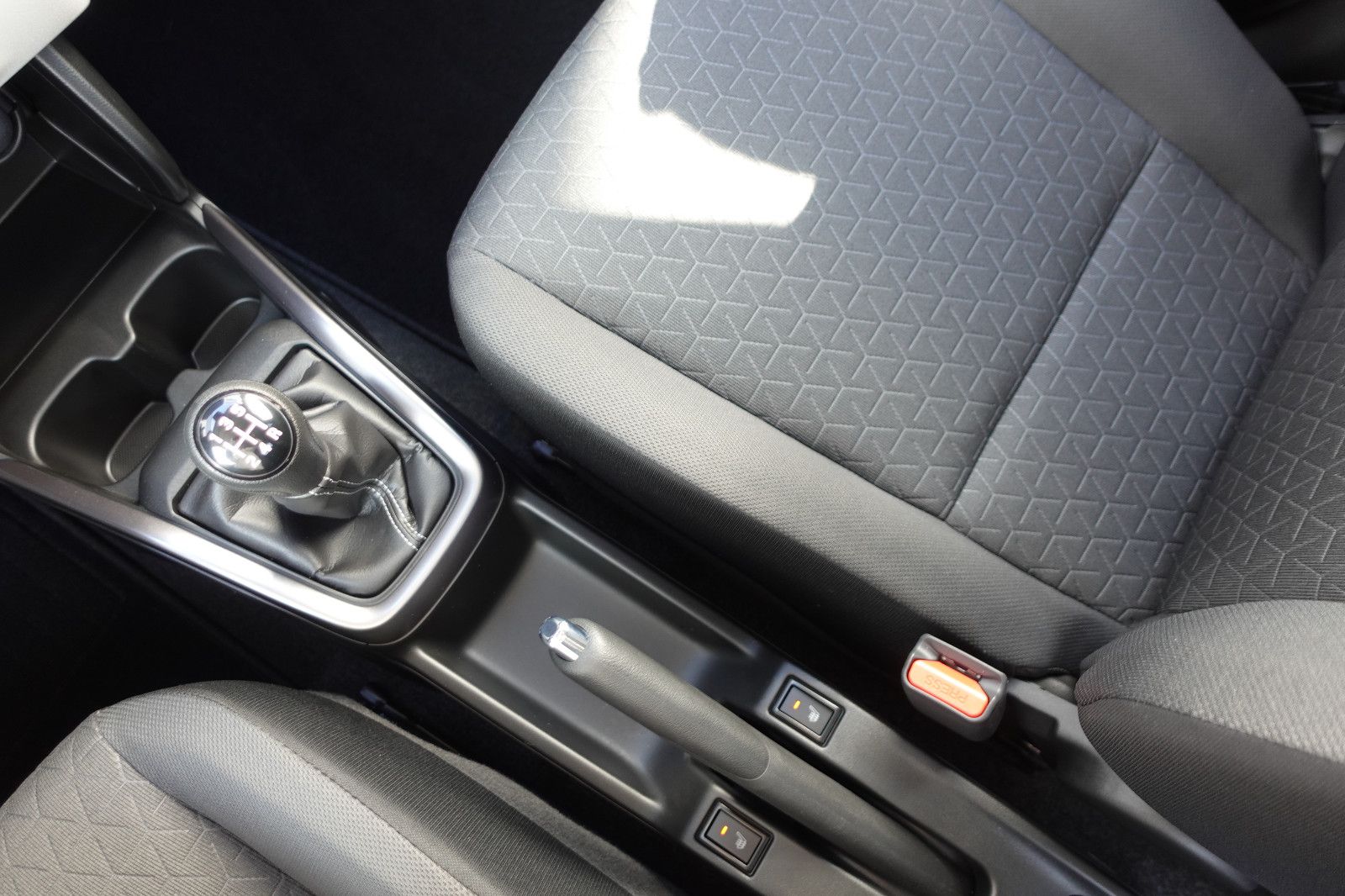 Fahrzeugabbildung Suzuki Swift Comfort+ 1.2 MildHybrid,Navi,Kamera,Sitzhz