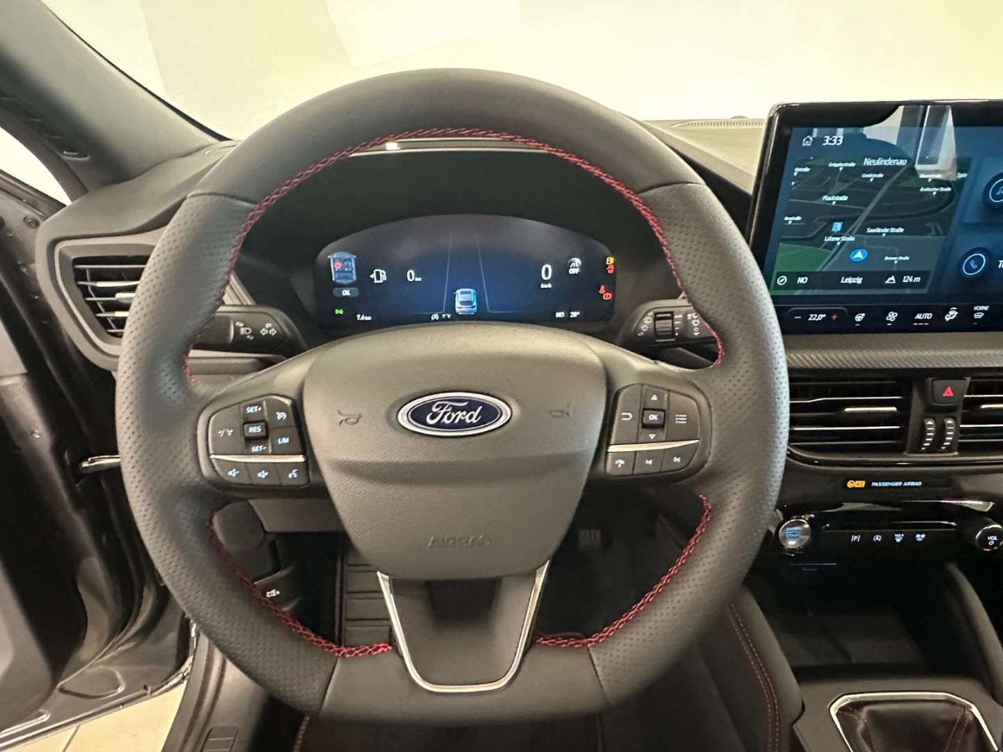 Fahrzeugabbildung Ford Kuga ST-Line 1.5 LED Kamera Induktives laden