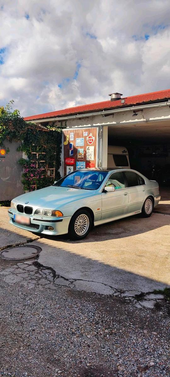 BMW 525