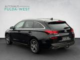 Hyundai i30 cw 1.6CRDi LED Sitzhzg Kamara AHK 16"Alufelg - Hyundai i30: Crdi