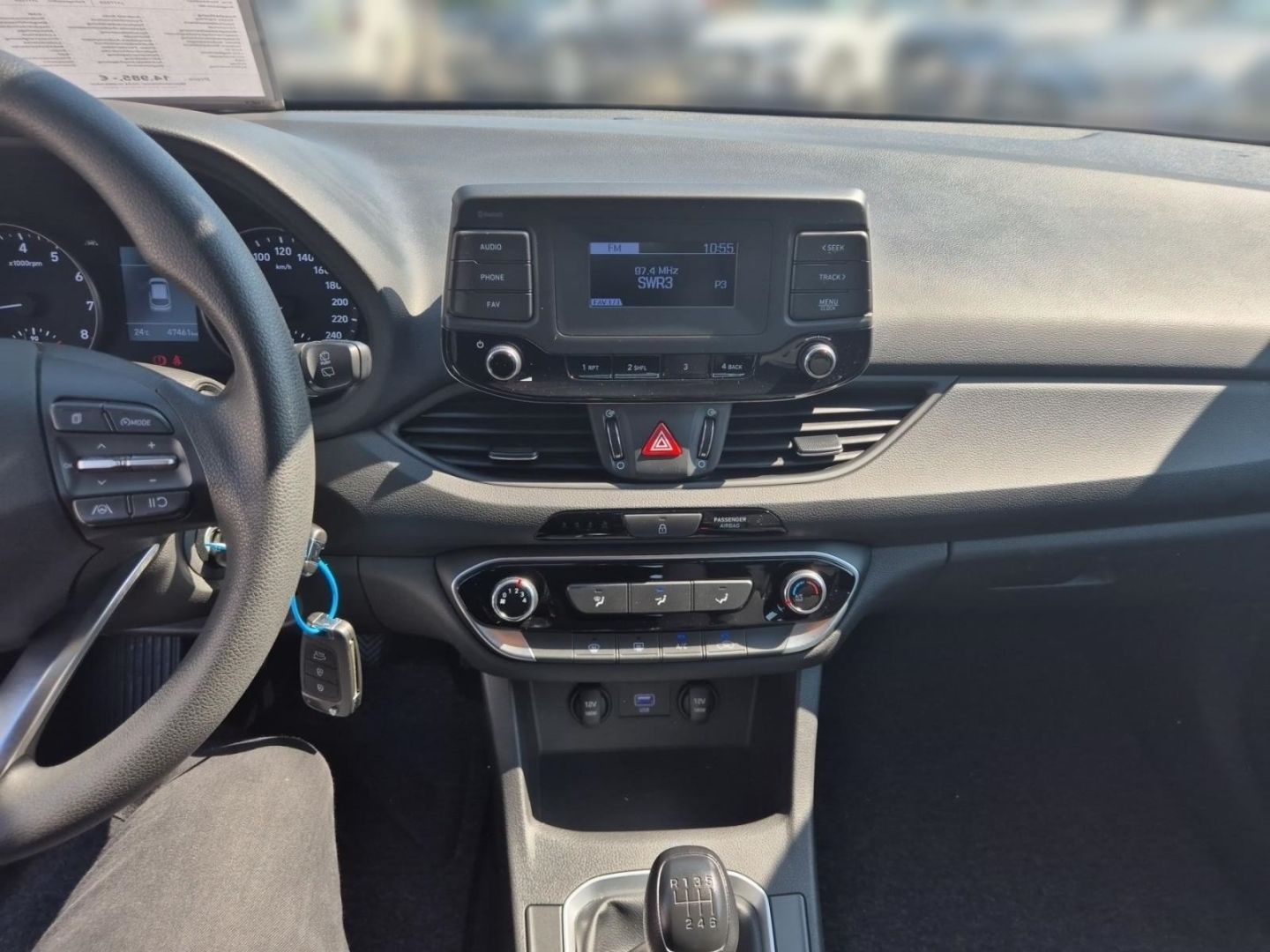 Fahrzeugabbildung Hyundai i30 Pure Apple CarPlay Android Auto DAB Spurhalt