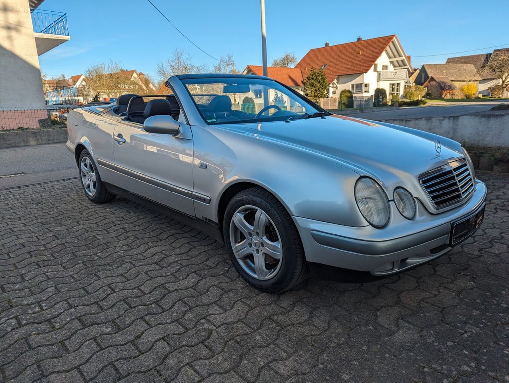 Mercedes-Benz CLK 230
