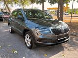 Skoda Karoq Ambition - Skoda Karoq Ambition mit Benzin-Antrieb