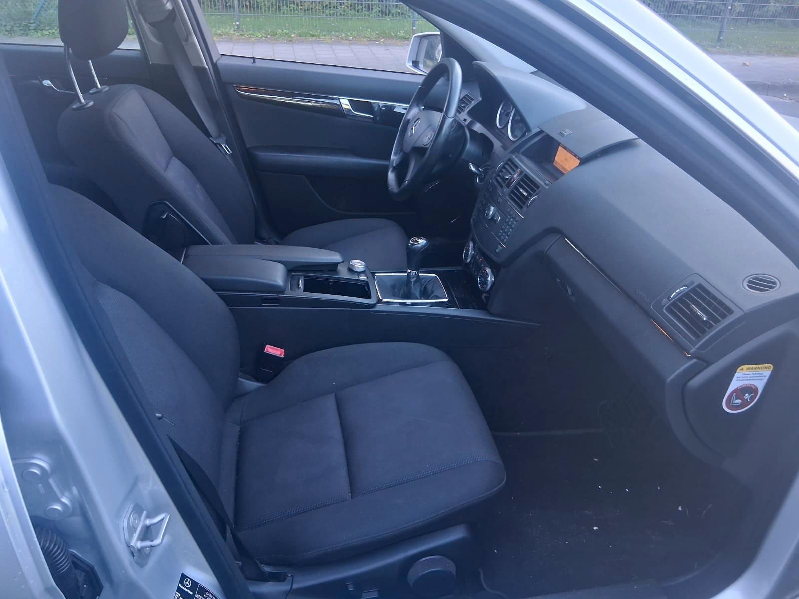 Mercedes-Benz C200 2008 — photo 8