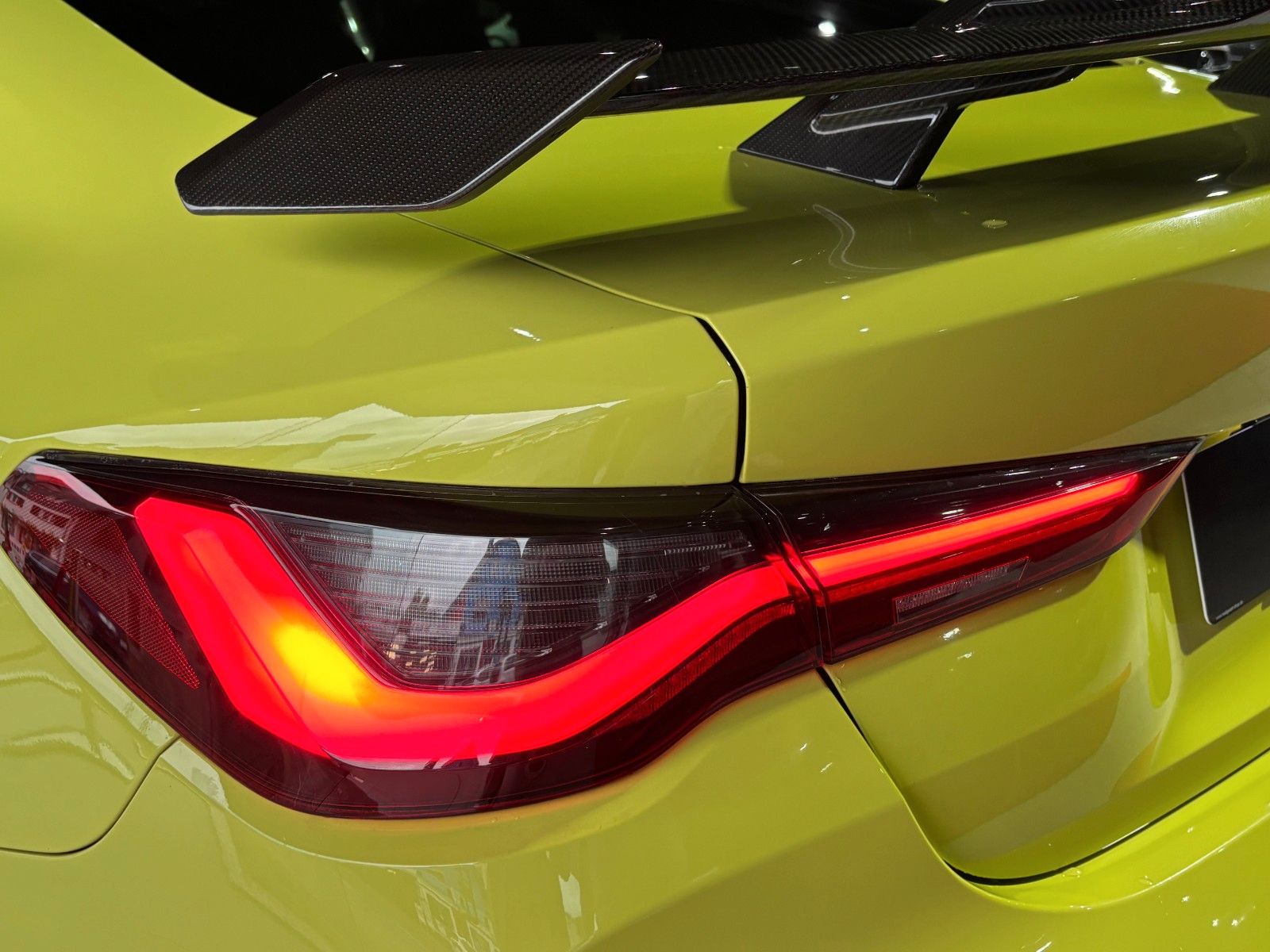 Fahrzeugabbildung BMW M4 Competition *M-Perf.PartsCarbon*HUD*360°KAM